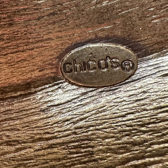 Chico's Gold Chunky Bracelet Magnetic closure. - Picture 7 of 8